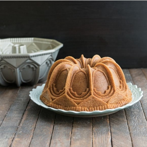 Nordicware Vaulted Cathedral Bundt Pan NWOB - Picture 3 of 4
